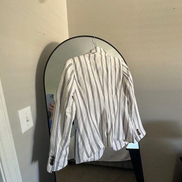 A New Day Striped Linen Blazer - Picture 5 of 6